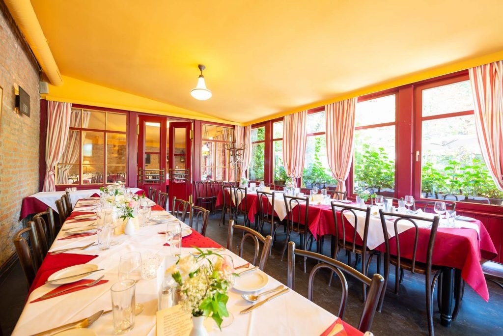 Mariage - Ulrichskirchen -     Romantische Hochzeitsfeier in einem traditionsreichen Wiener Wirtshaus. - Restaurant Waldtzeile