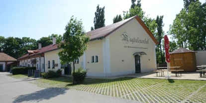 Bruiloft - Weinviertel - Eingang Parkplatz - Berggasthof Magdalenenhof
