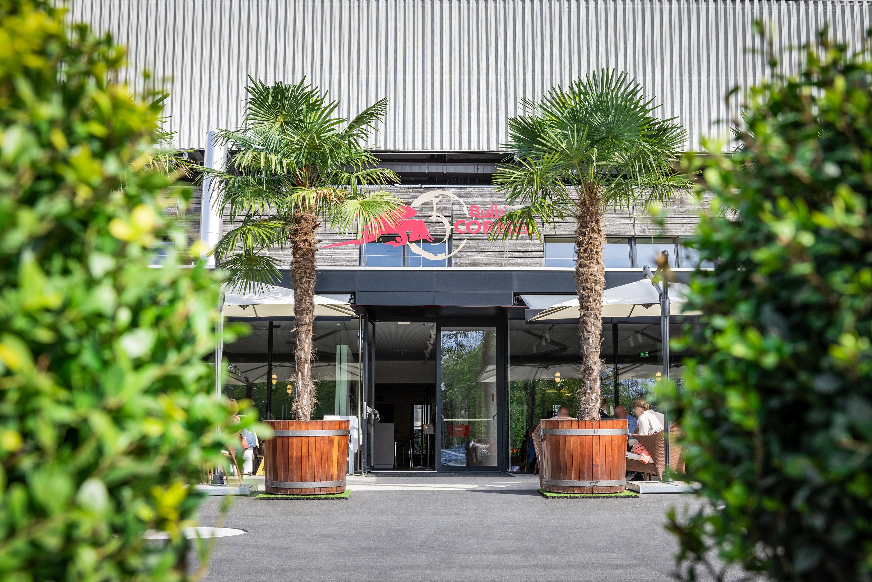 Hochzeit - Flachgau -     Exklusive Hochzeitslocation in Salzburg mit einzigartigem Ambiente in der Red Bull Arena.
 - Restaurant Bulls' Corner