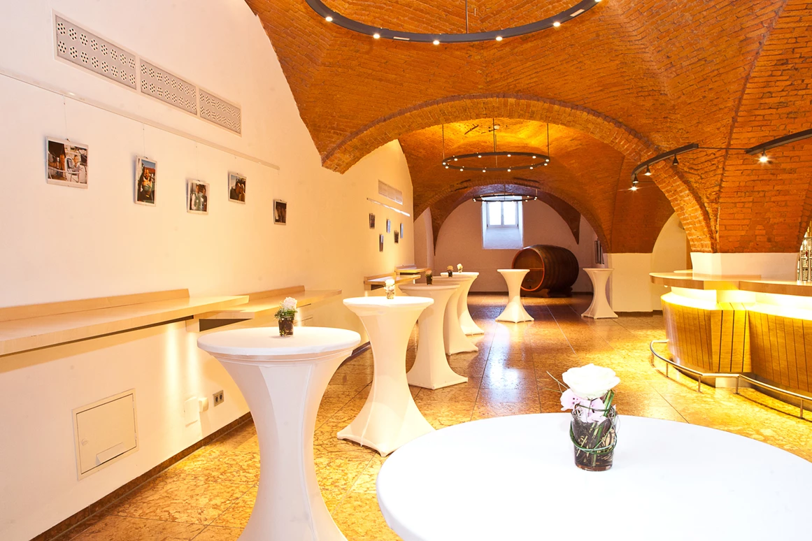 Hochzeitslocation: Empfang im Foyer - Stiegl-Brauwelt