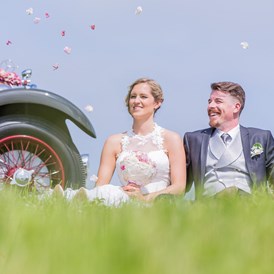 Hochzeit: Foto: ebihara photography - Ferdinand Porsche Erlebniswelt fahr(T)raum