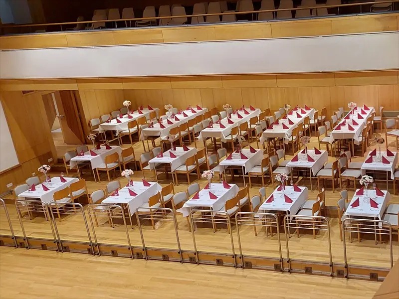 Hochzeit - Flachgau - 
Großer Hochzeitssaal mit Tanzfläche für rauschende Hochzeitsfeste.
 - Festsaal der Stadtgemeinde Neumarkt