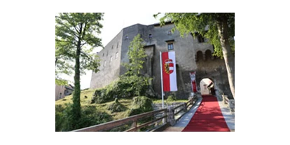 Hochzeit - Tennengau - Burg Golling - Burgaufgang - Burg Golling