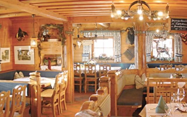 Hochzeit - Brixen im Thale - Freie Trauung mit Alpenkulisse in einer außergewöhnlichen Hochzeitslocation in Österreich. - Alpen-Karawanserai Time Design Hotel