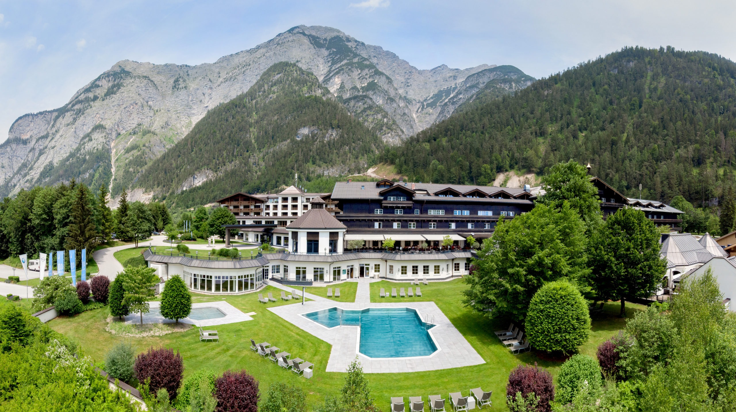Mariage - Golling an der Salzach - Traumhochzeit im Hotel Gut Brandlhof in Saalfelden – feiern vor der beeindruckenden Kulisse der Salzburger Alpen.
 - Gut Brandlhof