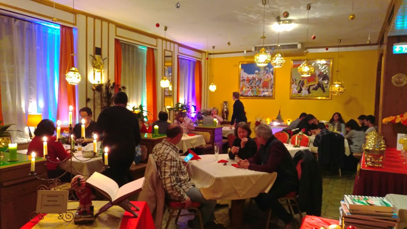 Wedding - Krispl - Hochzeitsfeier in Salzburg mit exotischen Aromen und stilvoller Atmosphäre im Maharaja Restaurant. - Harrer-Saal