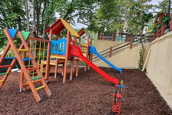 Hochzeit: Neuer Spielplatz  - Hochzeitssaal Wien Rosental