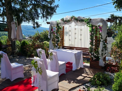 Hochzeit - Höbersdorf - Traumhochzeit im Gastgarten  - Hochzeitssaal Wien Rosental