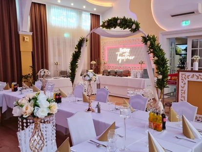 Hochzeit - Höbersdorf - Hochzeitsbogen  - Hochzeitssaal Wien Rosental