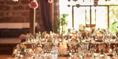 Wedding - Schwabach - Die umfangreiche Dekoration macht den Raum noch heimeliger. - Restaurant Bauhof Cadolzburg