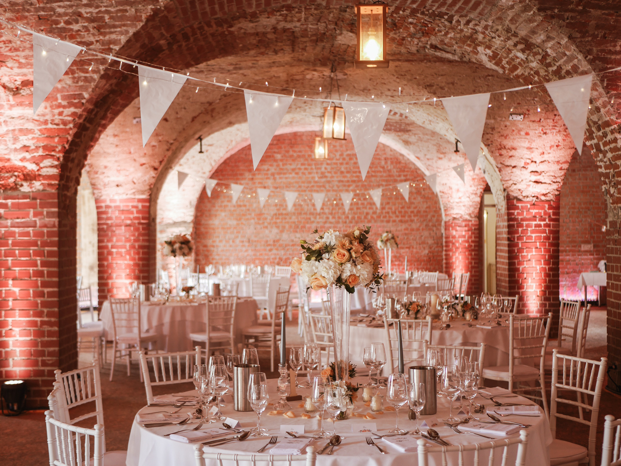 Mariage - Kapelle - Bavière - Prielhof
Die Chiavari Chairs sind nicht Teil der Location - Klosterschenke Scheyern - Prielhof