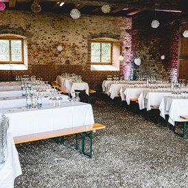 Hochzeit: Das Stadl hergerichten für den Brautverzug - Klosterschenke Scheyern - Prielhof
