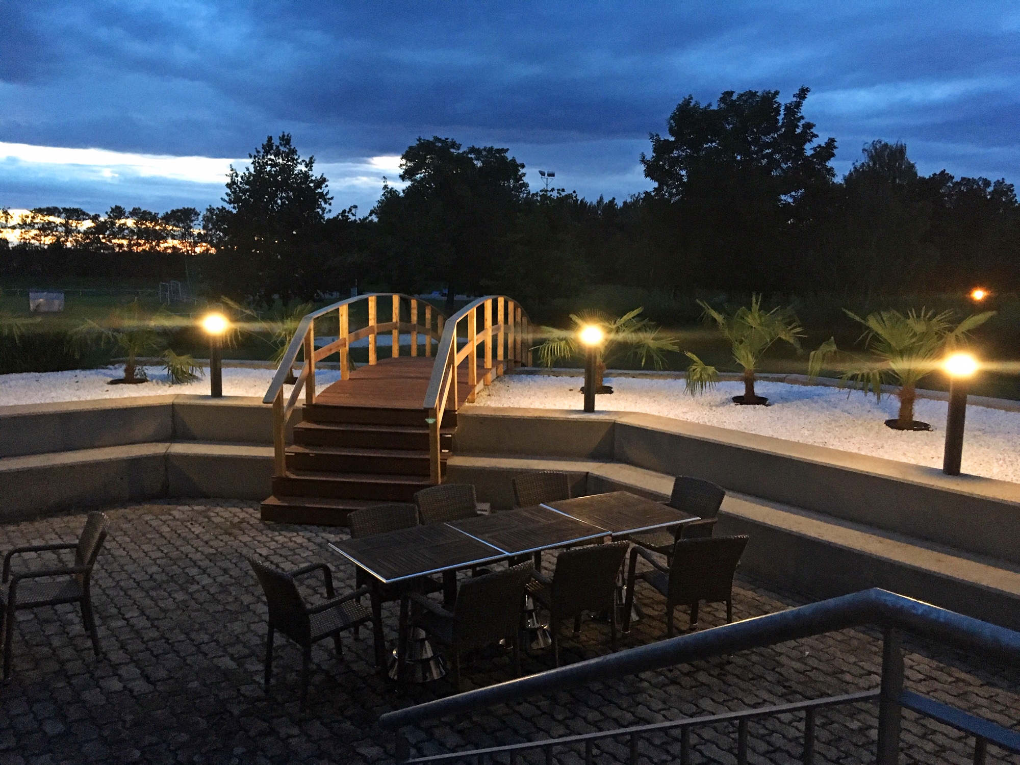 Hochzeitslocation: beleuchtete Terrasse - Donauhof Zwentendorf