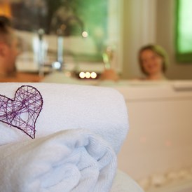 Hochzeit: Romantisches Bad zu Zweit - Romantik Spa Hotel Elixhauser Wirt ****S