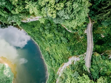 Hochzeit: Steinwiese am Donauufer des Fürstlichen Park Inzigkofen