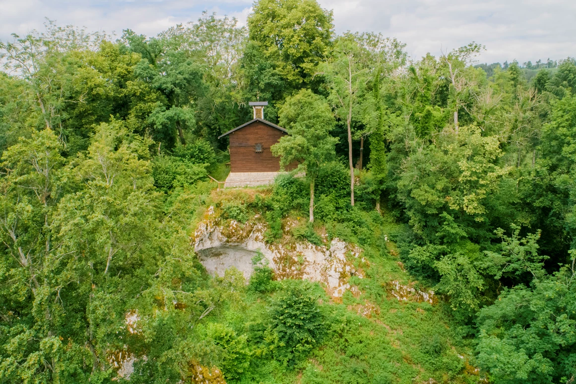 Hochzeit: Steinwiese am Donauufer des Fürstlichen Park Inzigkofen