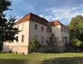 Hochzeit: Schloss Schacksdorf Außenansicht - Schloss Schacksdorf