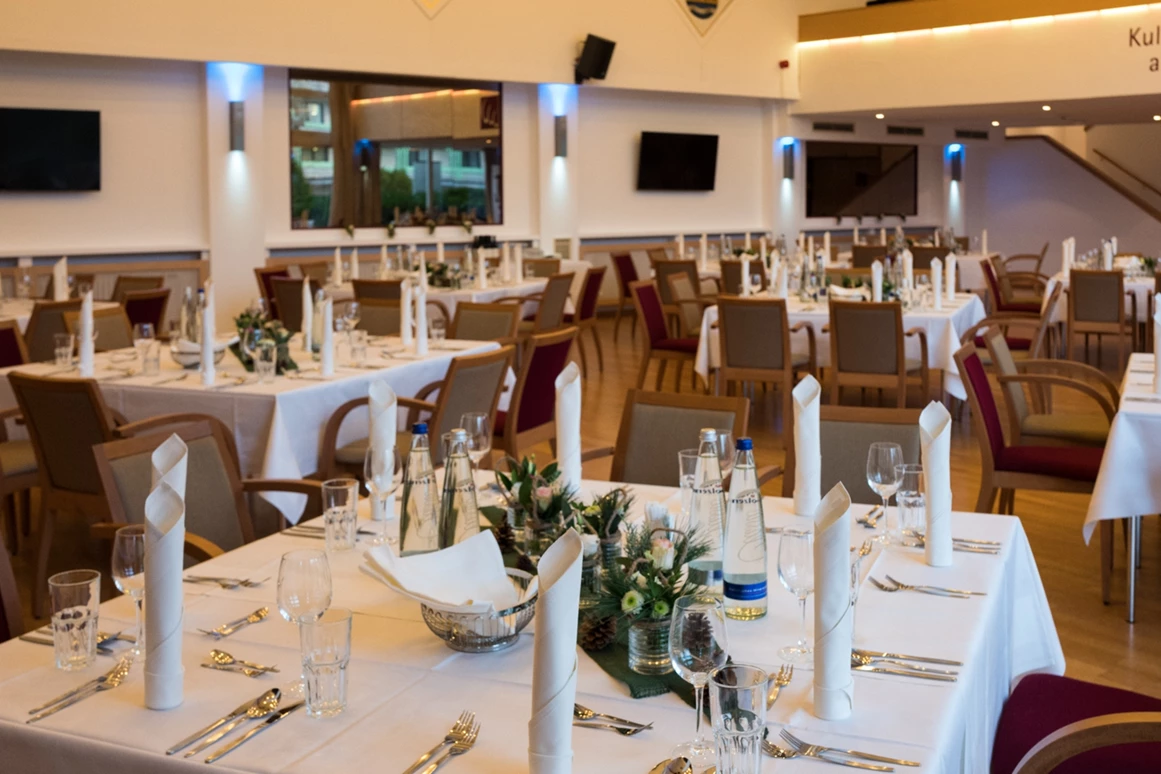 Hochzeit: Kultursaal am Park