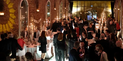 Mariage - Duisburg - Die einzigartige Eventlocation in Backsteinoptik bietet Platz für bis zu 160 Hochzeitsgäste. - Lokschuppen Event GbR