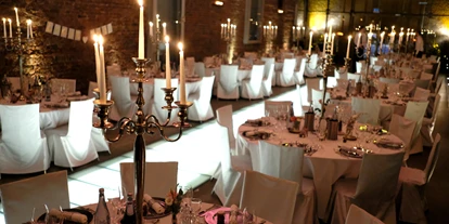 Mariage - Duisburg - Sowohl individuelle Betreuung und Konzeption jeder Veranstaltung durch das professionelle Team, als auch Menüs oder Buffets und auch das Equipment in den Bereichen Licht-, Ton-, Medien- und Bühnentechnik, Bestuhlung und Dekoration garantieren Events auf höchstem Niveau. - Lokschuppen Event GbR