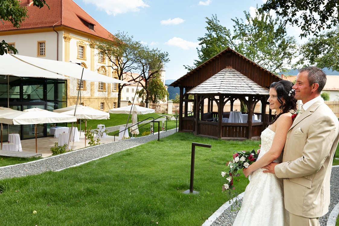 Hochzeit: Garten mit Salettl - Hotel Hofwirt