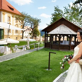 Hochzeit: Garten mit Salettl - Hotel Hofwirt