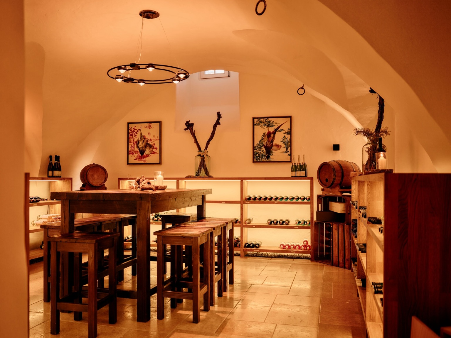 Hotel Hofwirt Angaben zu den Festsälen Weinkeller