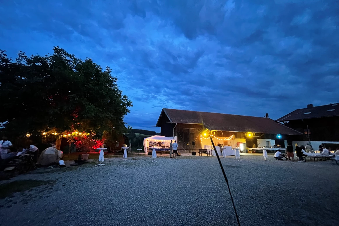 Hochzeitslocation: Hochzeit mit Bar im Freien - Hochzeitslocation Lamplstätt - 3 Tage feiern ohne Sperrstunde