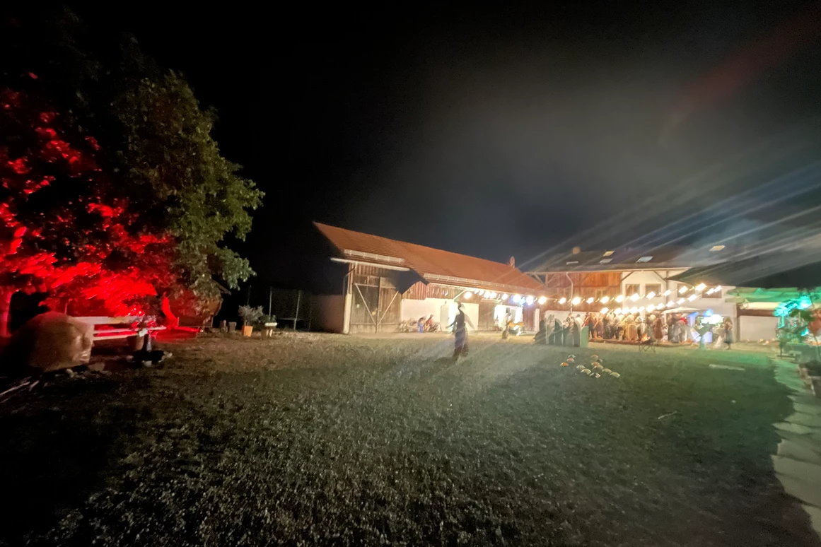 Hochzeitslocation: Hochzeit mit nächtlicher Beleuchtung - Hochzeitslocation Lamplstätt - 3 Tage feiern ohne Sperrstunde