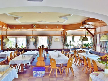 Hochzeitslocation: Gastraum Tennladen - Cafe Restaurant Tennladen