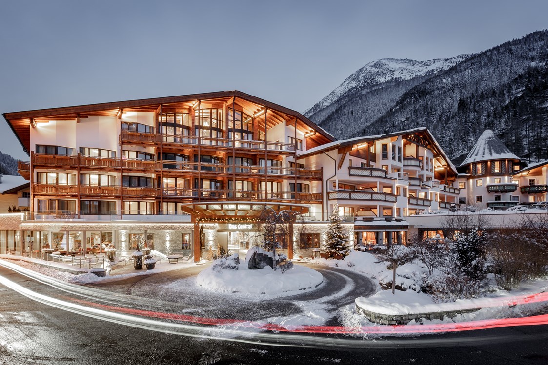 Hochzeit: Das Central - Winteraufnahme - Das Central - Alpine . Luxury . Life