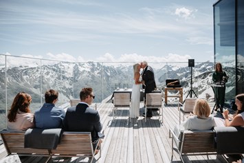 Hochzeit: Heiraten im ice Q auf 3.048 m Seehöhe am Gipfel des Gaislachkogls © Stefanie Fiegl - ice Q