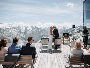 Hochzeitslocation: Heiraten im ice Q auf 3.048 m Seehöhe am Gipfel des Gaislachkogls © Stefanie Fiegl - ice Q