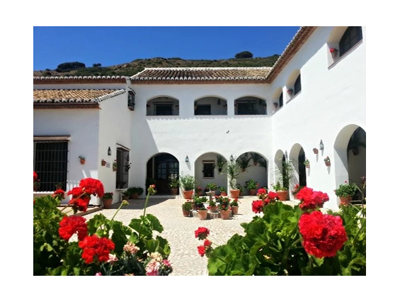 Hochzeit: Hotel Fuente del Sol -Patio  - Hotel Fuente del Sol