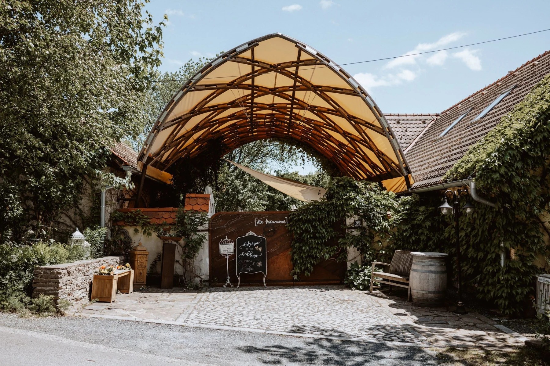 Hochzeit - Straden - Freie Trauung im Grünen – Der romantische Trauplatz im Weingarten bietet die perfekte Kulisse für eine persönliche und unvergessliche Hochzeit. - Die Träumerei