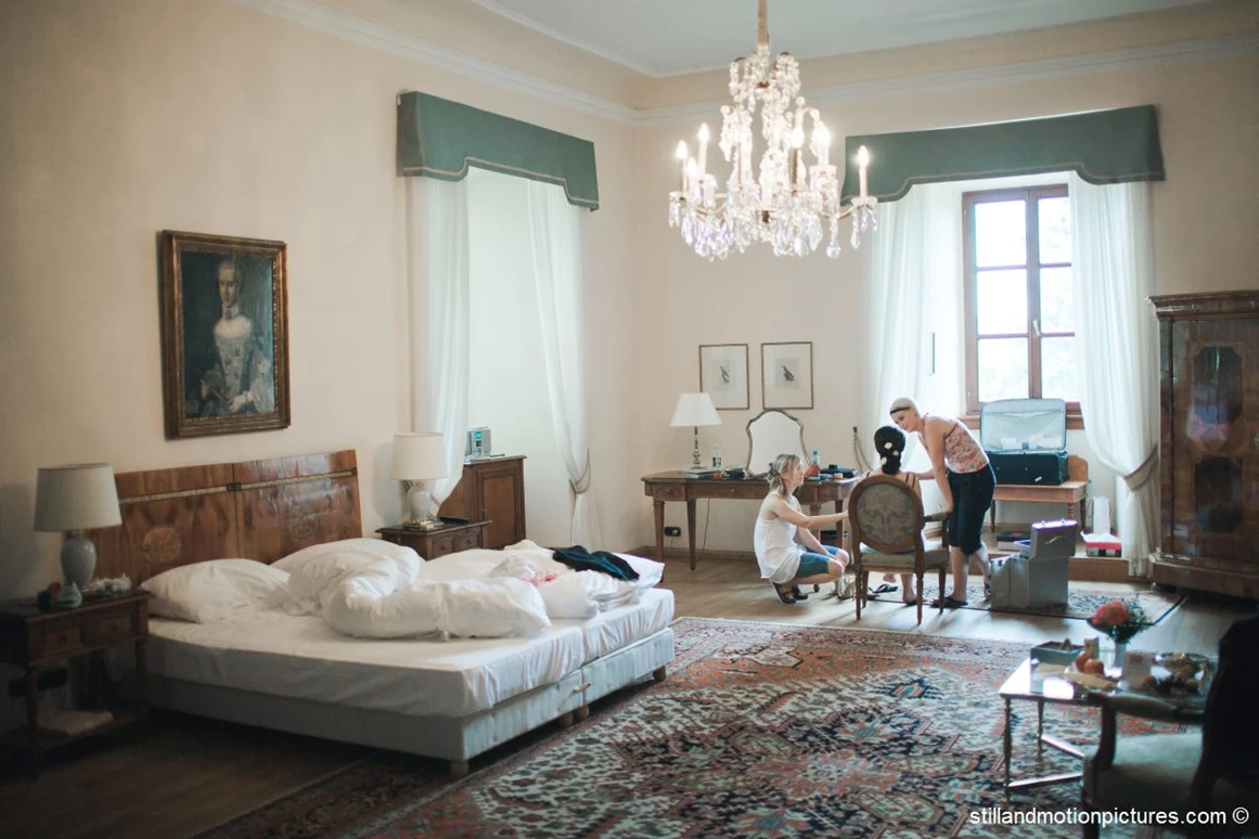 Hochzeitslocation: Get-Ready für eine Hochzeit im Schloss Obermayerhofen in der Oststeiermark. - Schlosshotel Obermayerhofen