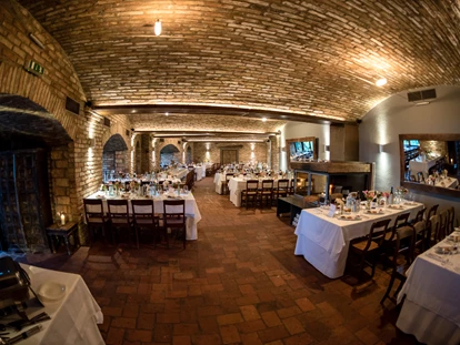 Hochzeit - Höbersdorf - Kaminbereich mit Gewölbe - Am Reisenberg  Wedding & Eventlocation
