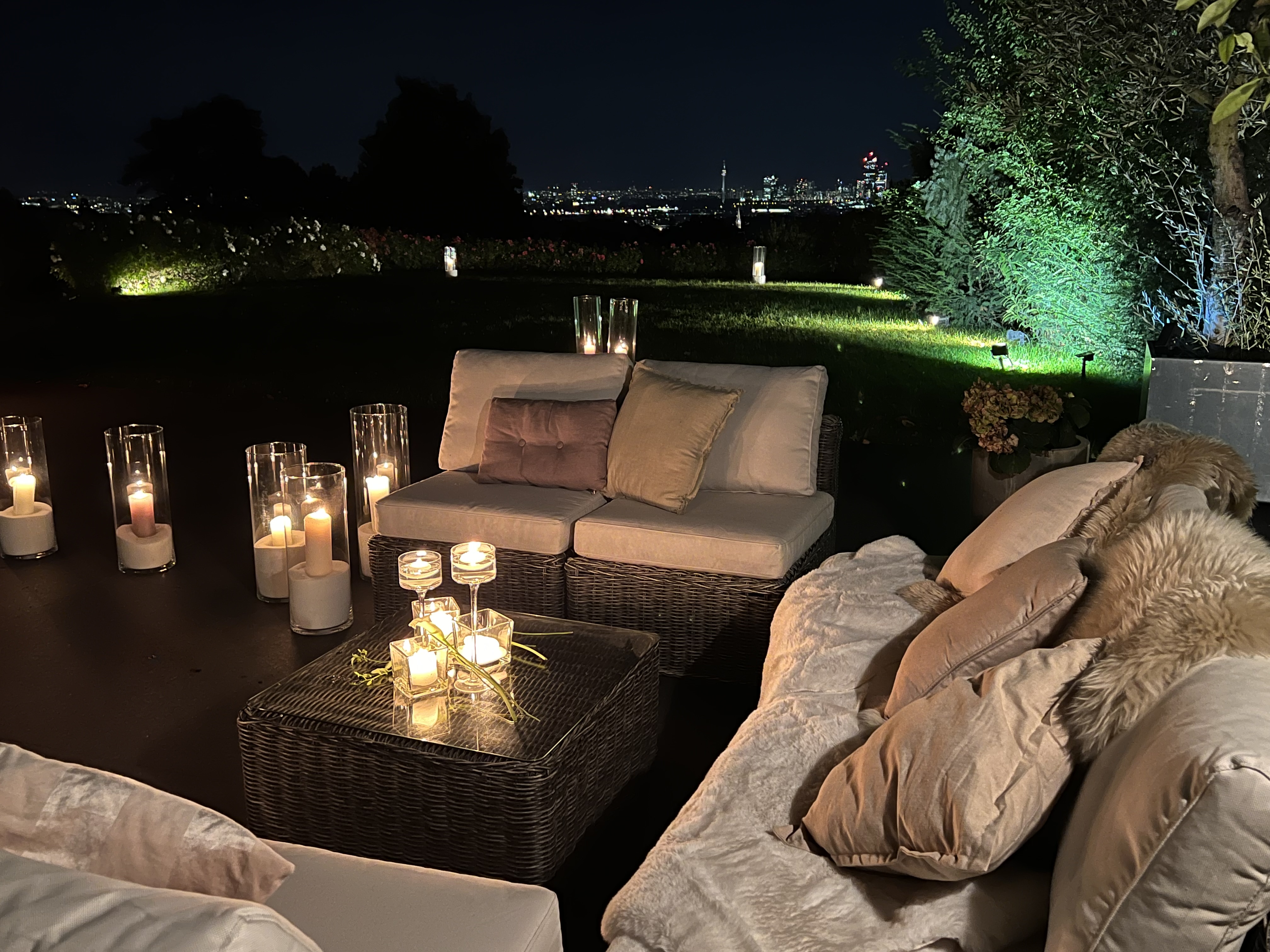 Hochzeit: Loungegruppierung 
Terrasse - Am Reisenberg  Wedding & Eventlocation