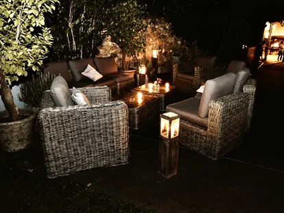 Hochzeit - Höbersdorf - Lounge Gruppierung im Terrassenbereich - Am Reisenberg  Wedding & Eventlocation
