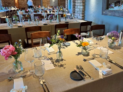 Hochzeit - Höbersdorf - Hochzeitsessen im Frühling - Am Reisenberg  Wedding & Eventlocation