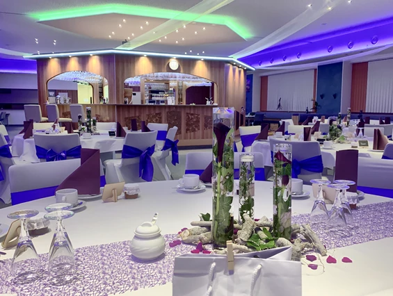 Hochzeit: Bankett, Hussen, lila, Mittel-BAR - Mittel-BAR Schönheide