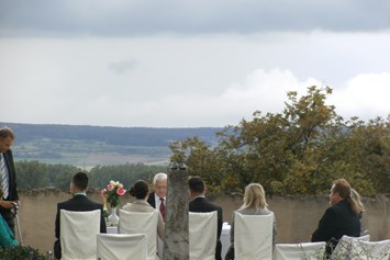 Hochzeit: Historischer Hängegarten Schloss Neufra bei Riedlingen