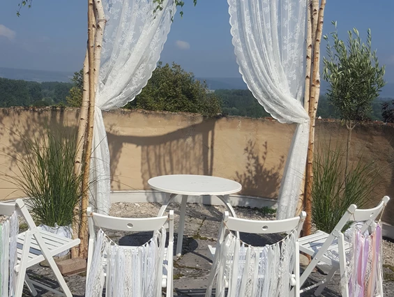 Hochzeit: Historischer Hängegarten Schloss Neufra bei Riedlingen