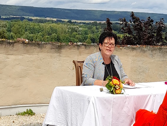 Hochzeit: Historischer Hängegarten Schloss Neufra bei Riedlingen