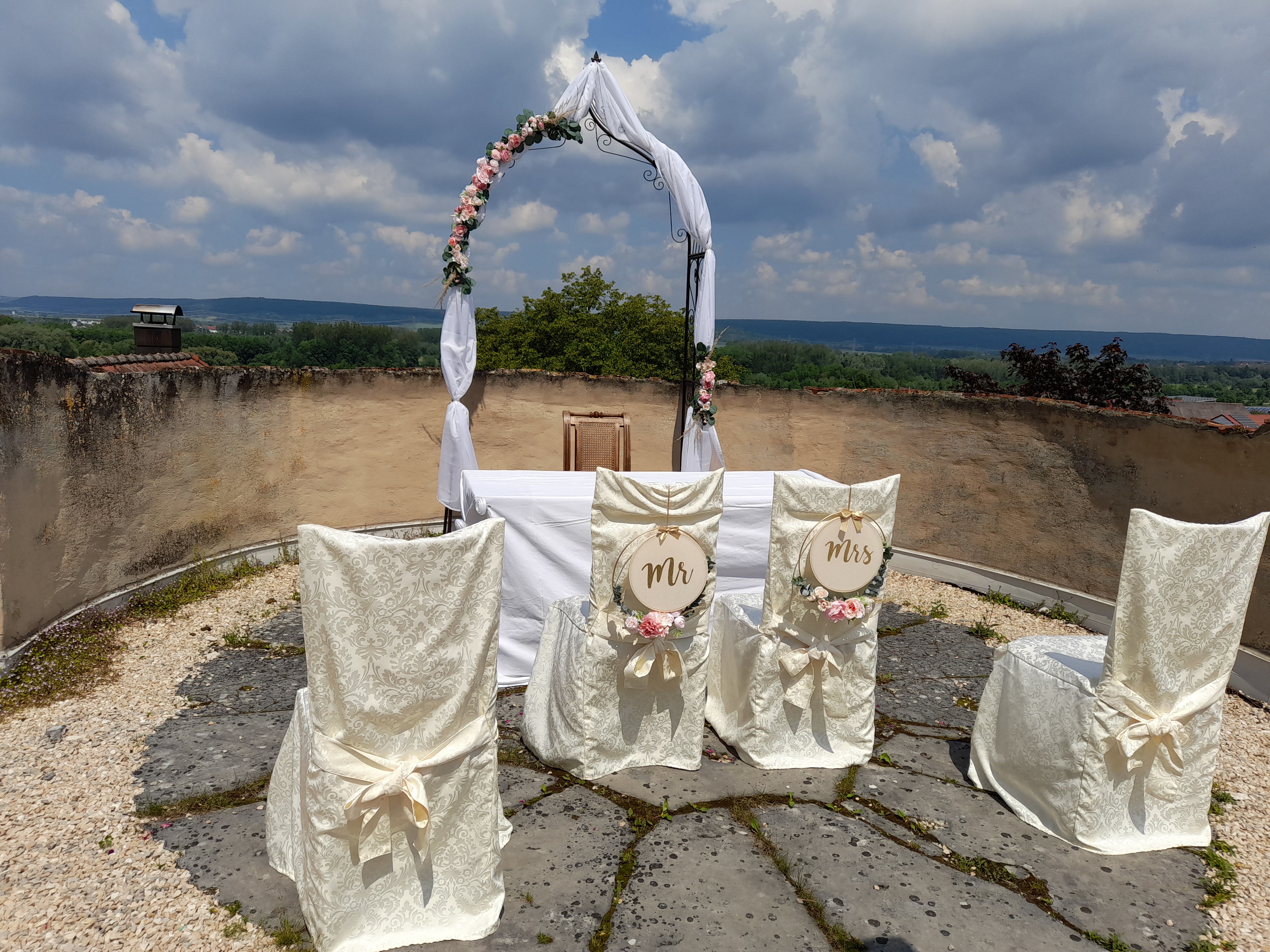 Hochzeitslocation: Historischer Hängegarten Schloss Neufra bei Riedlingen