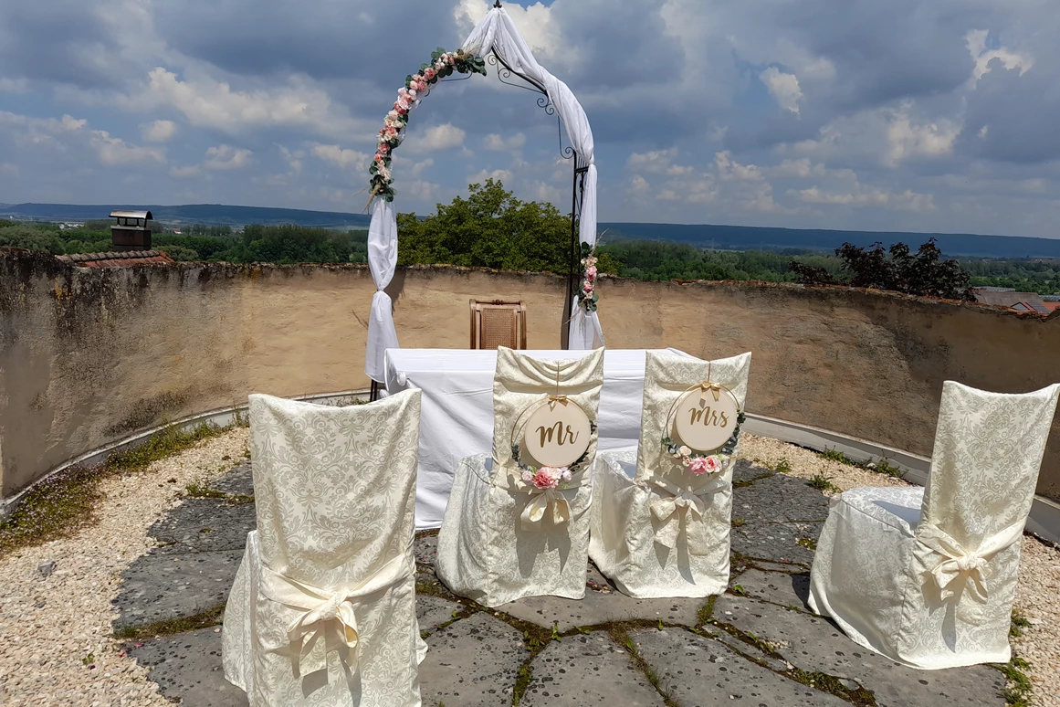 Hochzeit: Historischer Hängegarten Schloss Neufra bei Riedlingen