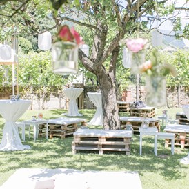 Hochzeit: Aperitif in unserem Garten - Schloss Maretsch