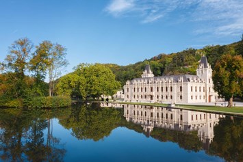 Hochzeit: Schloss Hernstein mit Spiegelung im Teich
Copyright: Peter Hruska
 - Schloss Hernstein