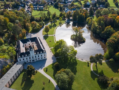 Wedding - Bad Sauerbrunn - Drohnenaufnahme Schloss Hernstein
Copyright: Peter Hruska
 - Schloss Hernstein