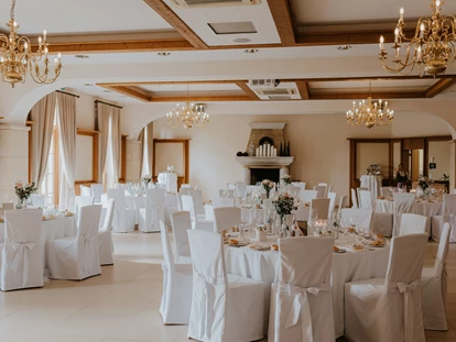 Matrimonio - Großwilfersdorf - Festsaal für die Tafel im Weinschloss Thaller - Weinschloss Thaller